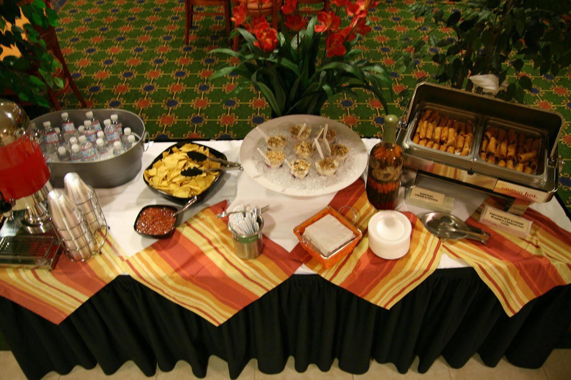 Hampton Inn & Suites Lathrop Restaurant foto